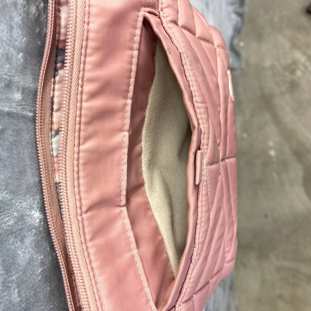 LUG Flare Crossbody Bag Quilted Blush Pink Padded Lightweight Travel Purse - Picture 8 of 10